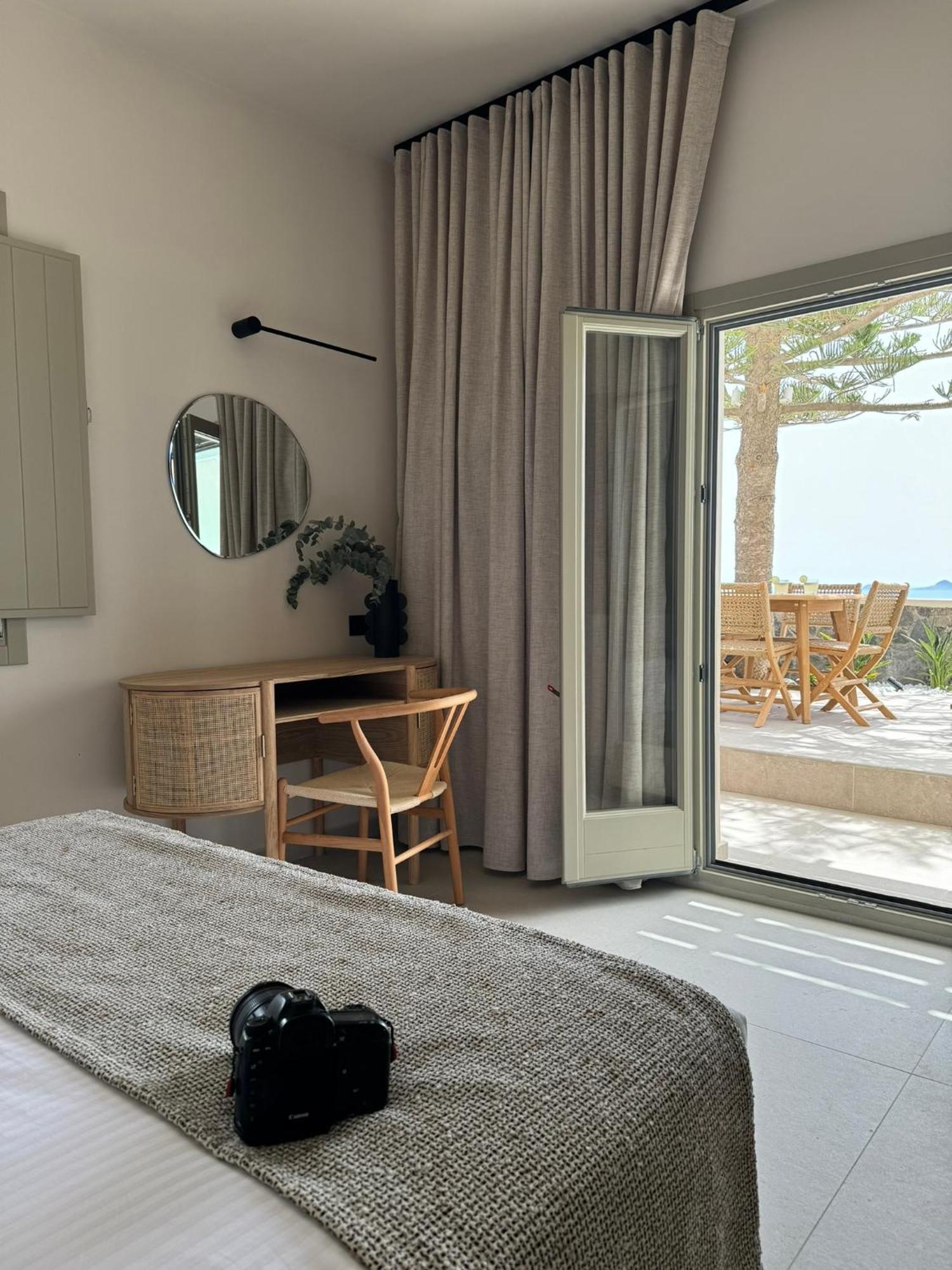 Morfes Luxury Suites By Caldera Houses Firostefani Esterno foto