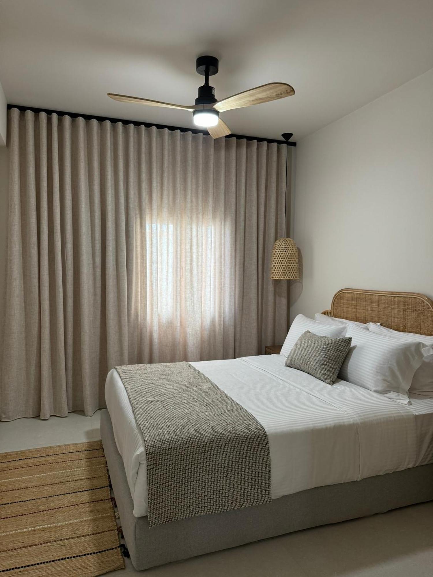 Morfes Luxury Suites By Caldera Houses Firostefani Esterno foto