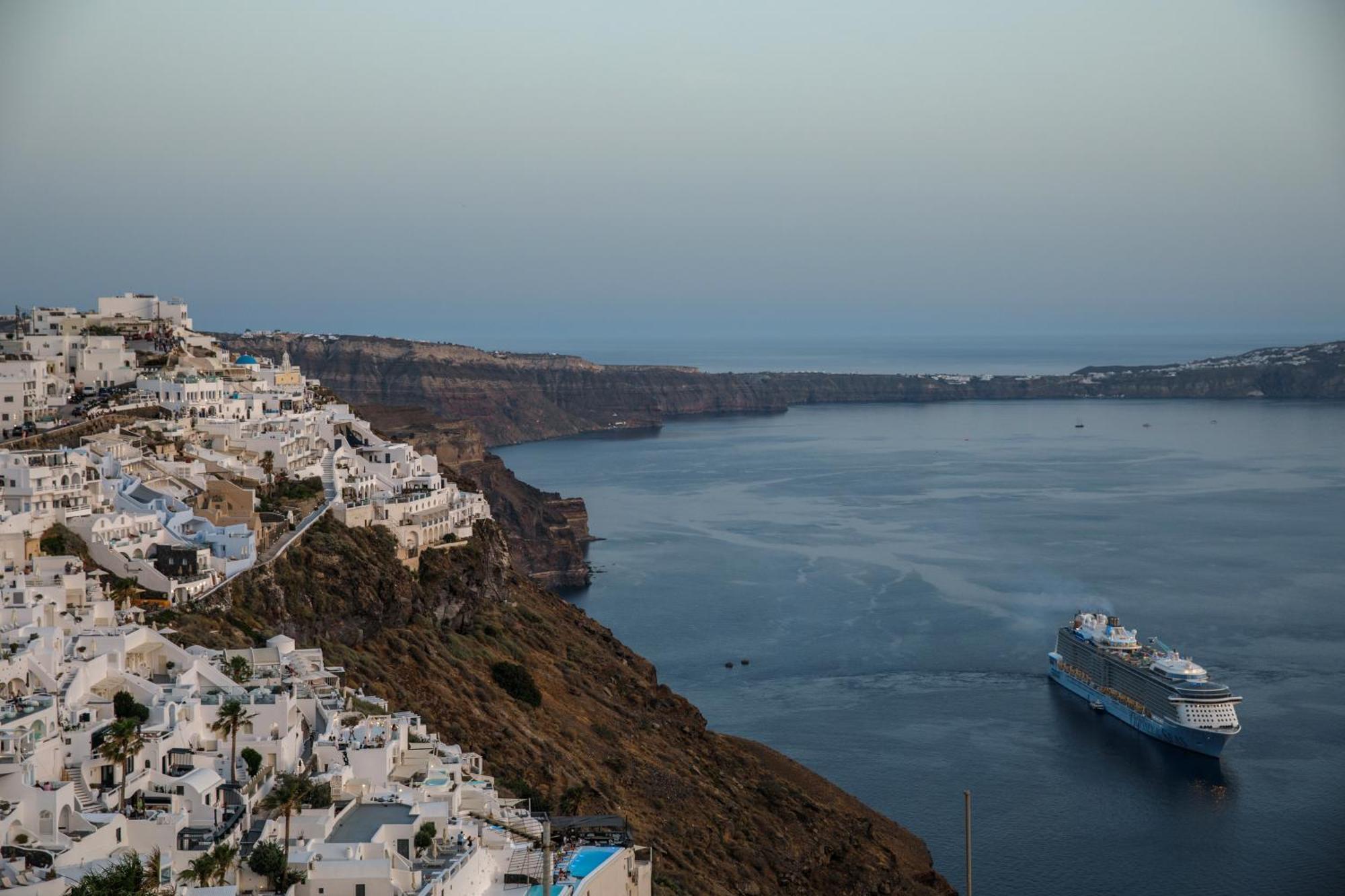 Morfes Luxury Suites By Caldera Houses Firostefani Esterno foto
