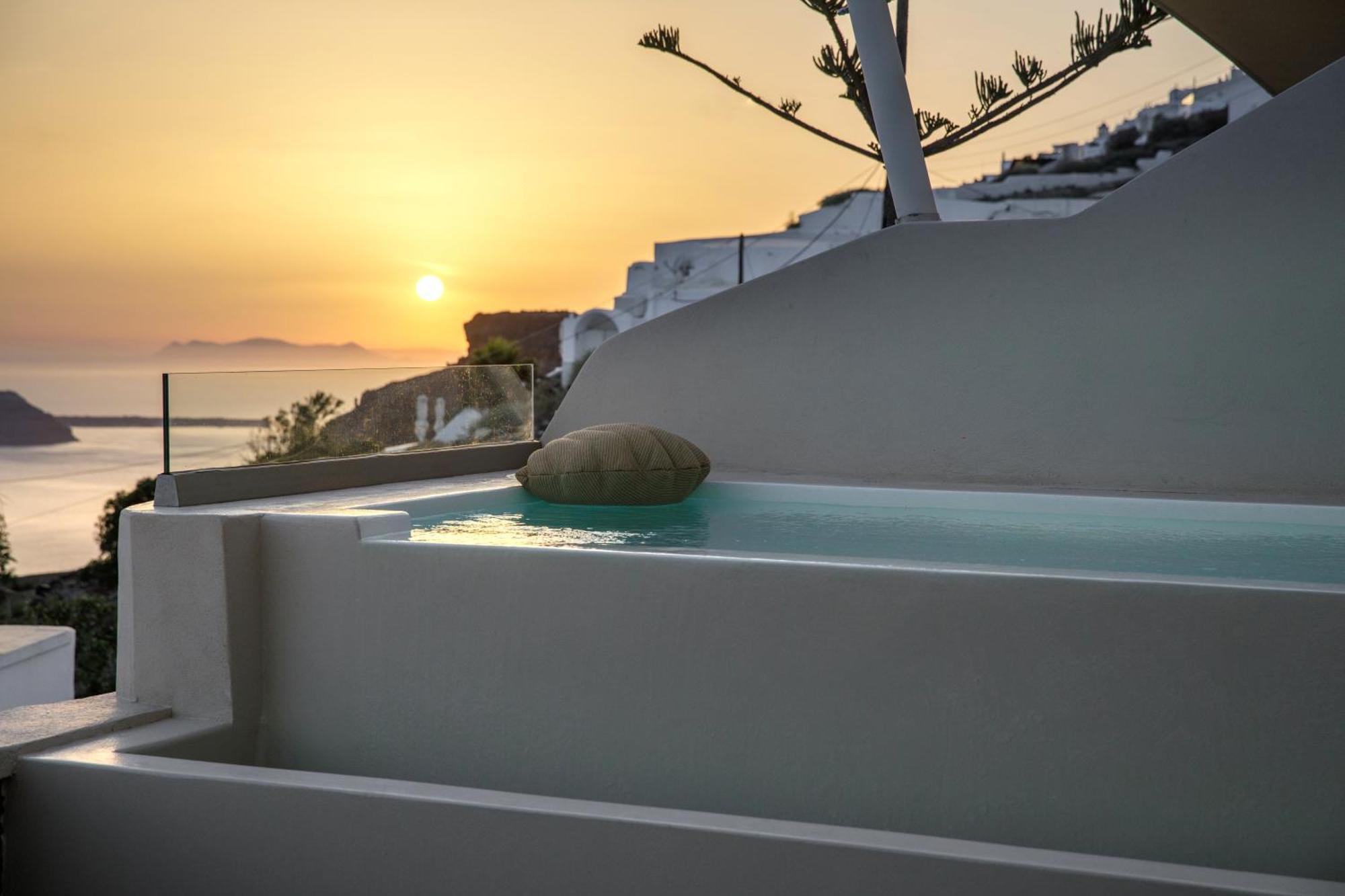 Morfes Luxury Suites By Caldera Houses Firostefani Esterno foto